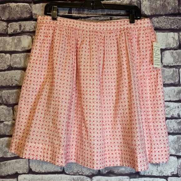 Isani Dresses & Skirts - Isani NWT Pink & White Skirt Size XL